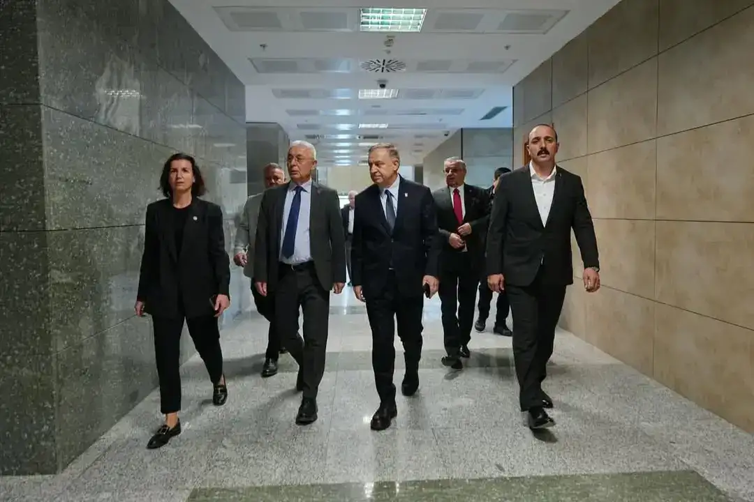 Muhittin Böcek İçin Siyaset Dünyası Antalya Adliyesi'nde 12